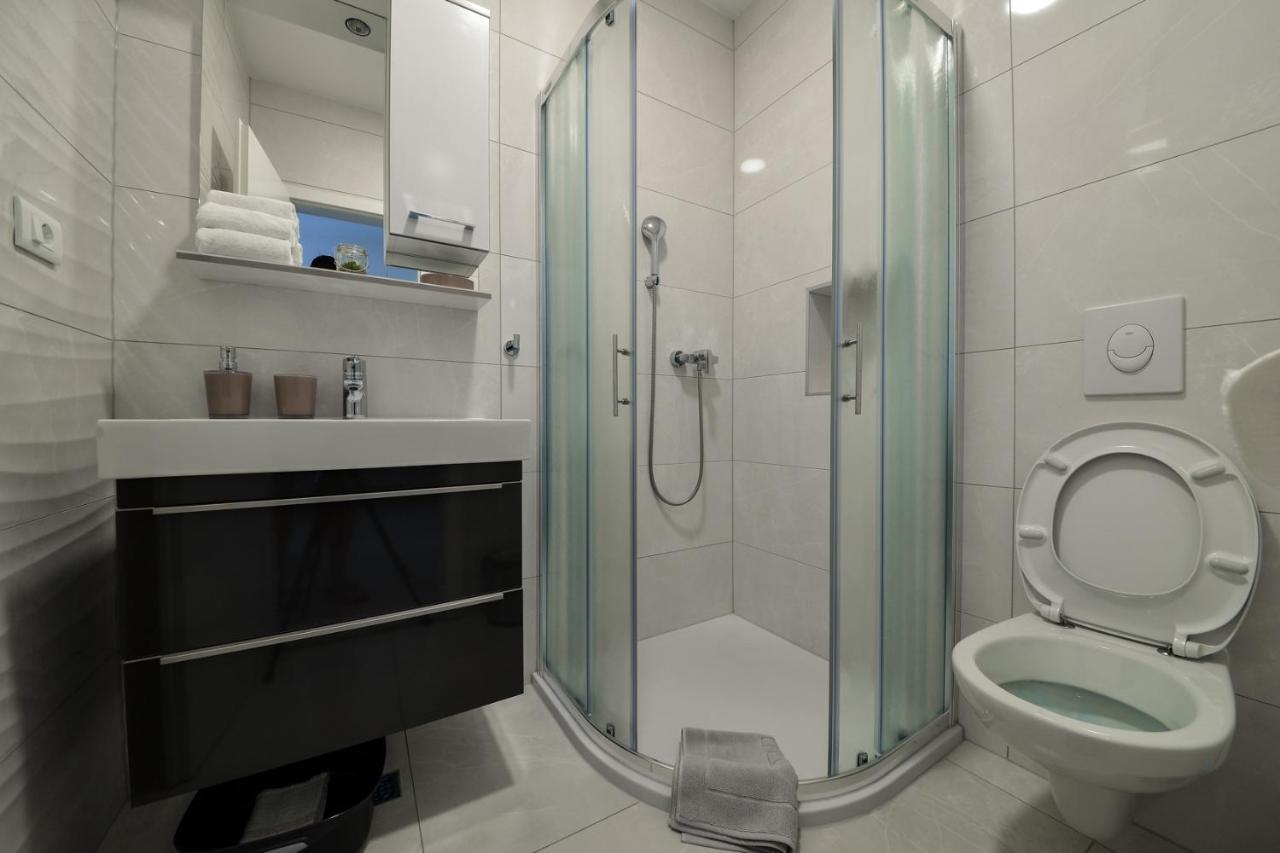 Apartmani Spiline Baska Voda Exterior photo
